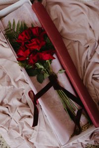 montague-grand-luxury-long-stem-roses-boxed.jpg