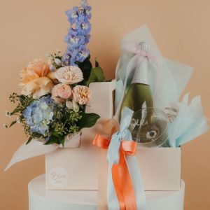 🌈MODERN MUSE ERA — MOTHER'S DAY FLOWERS & HAMPER